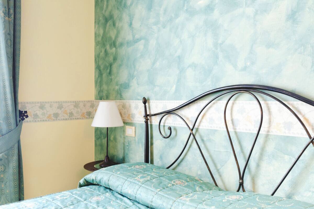 classic double or twin room | 1 bedroom, in-room safe, desk, laptop workspace