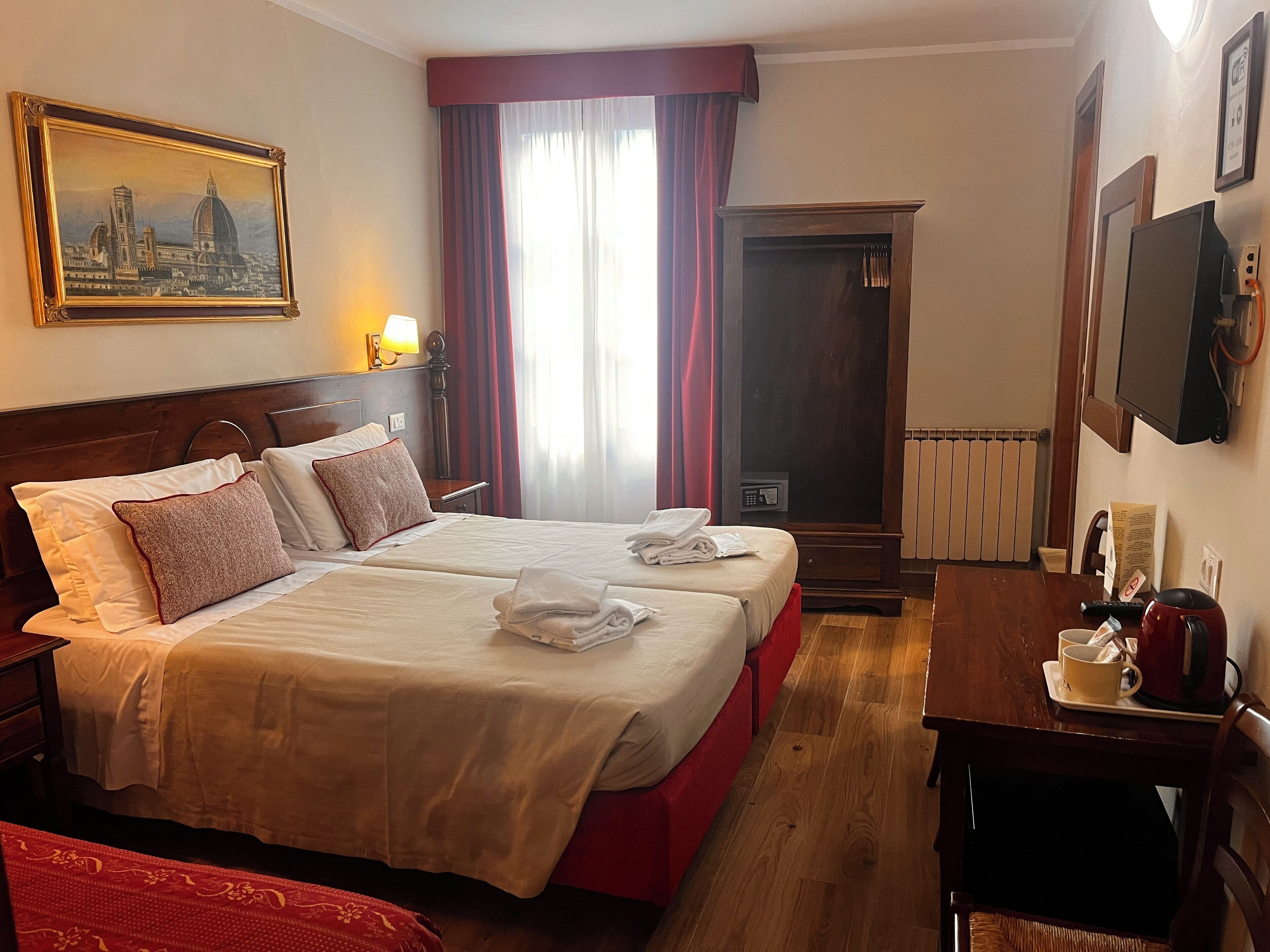 Triple Room | Memory-foam beds, in-room safe, desk, soundproofing