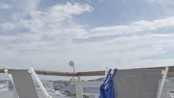 Divine Double, Sea/Pool View | Odadan manzara