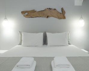 Cryptic 5 Adults - Mykonos Essence - Adults Only (Mykonos)