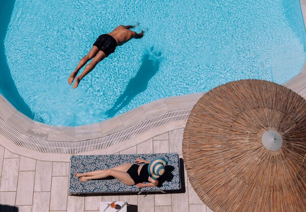 Outdoor pool, pool loungers