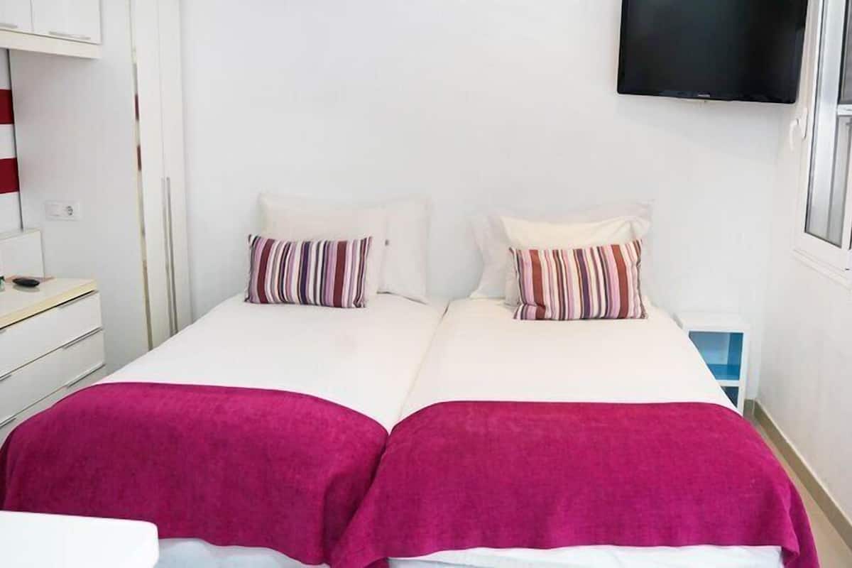 Standard Studio (2 adults)