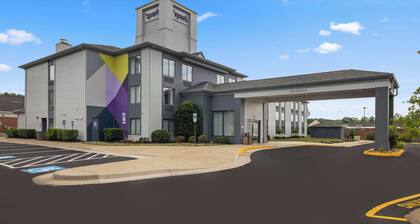 Spark by Hilton Fredericksburg Southpoint