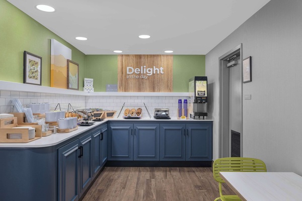 Free daily self-serve breakfast
