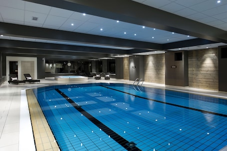 Una piscina techada