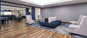 La Quinta Inn & Suites by Wyndham Atlanta South - Newnan