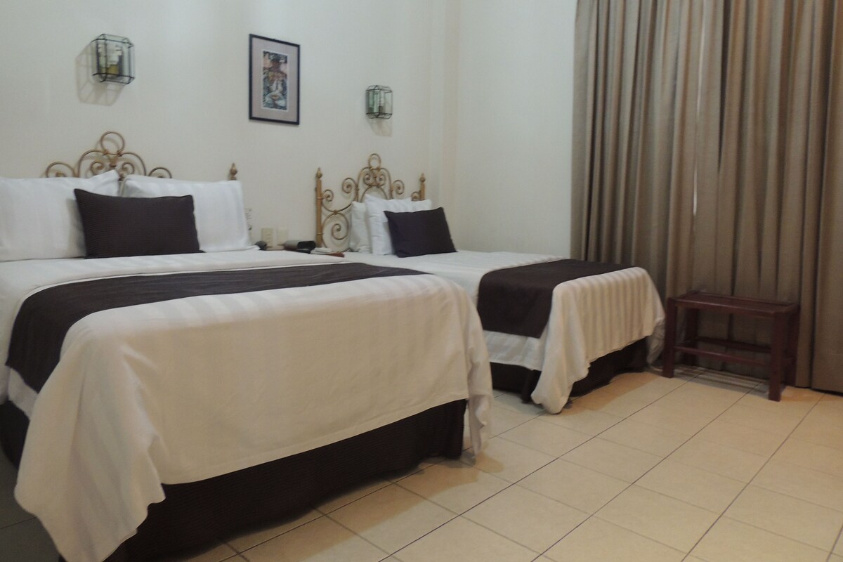 Premium bedding, in-room safe, desk, laptop workspace