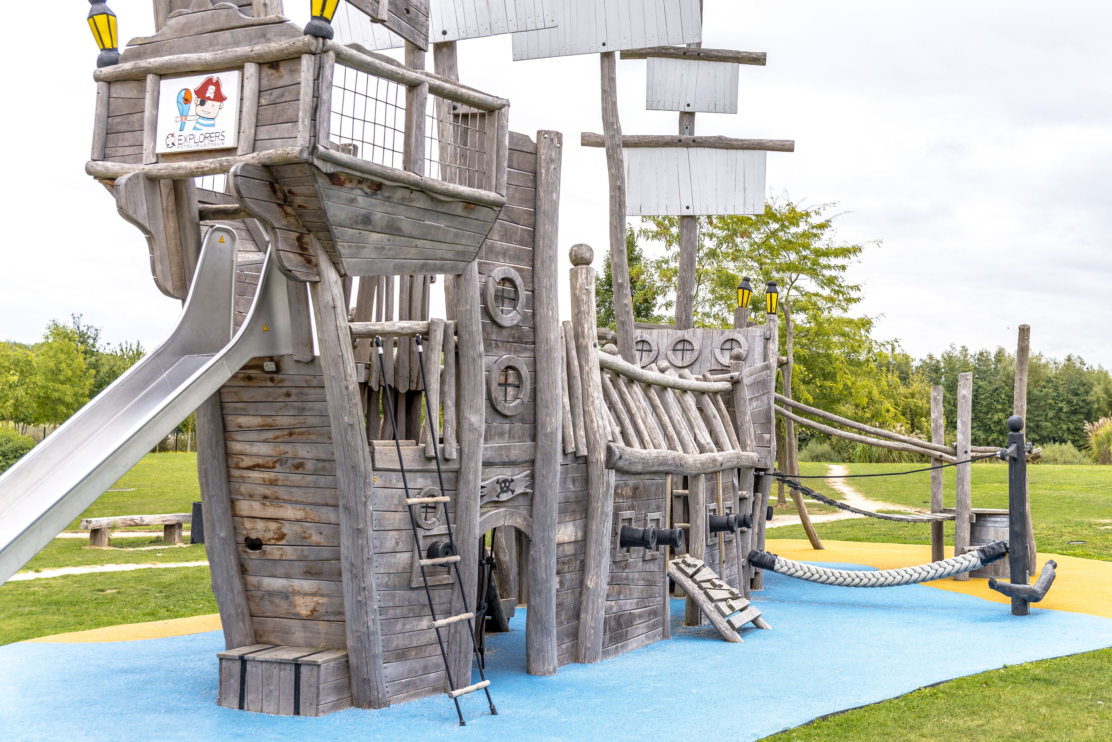 children’s play area – outdoor