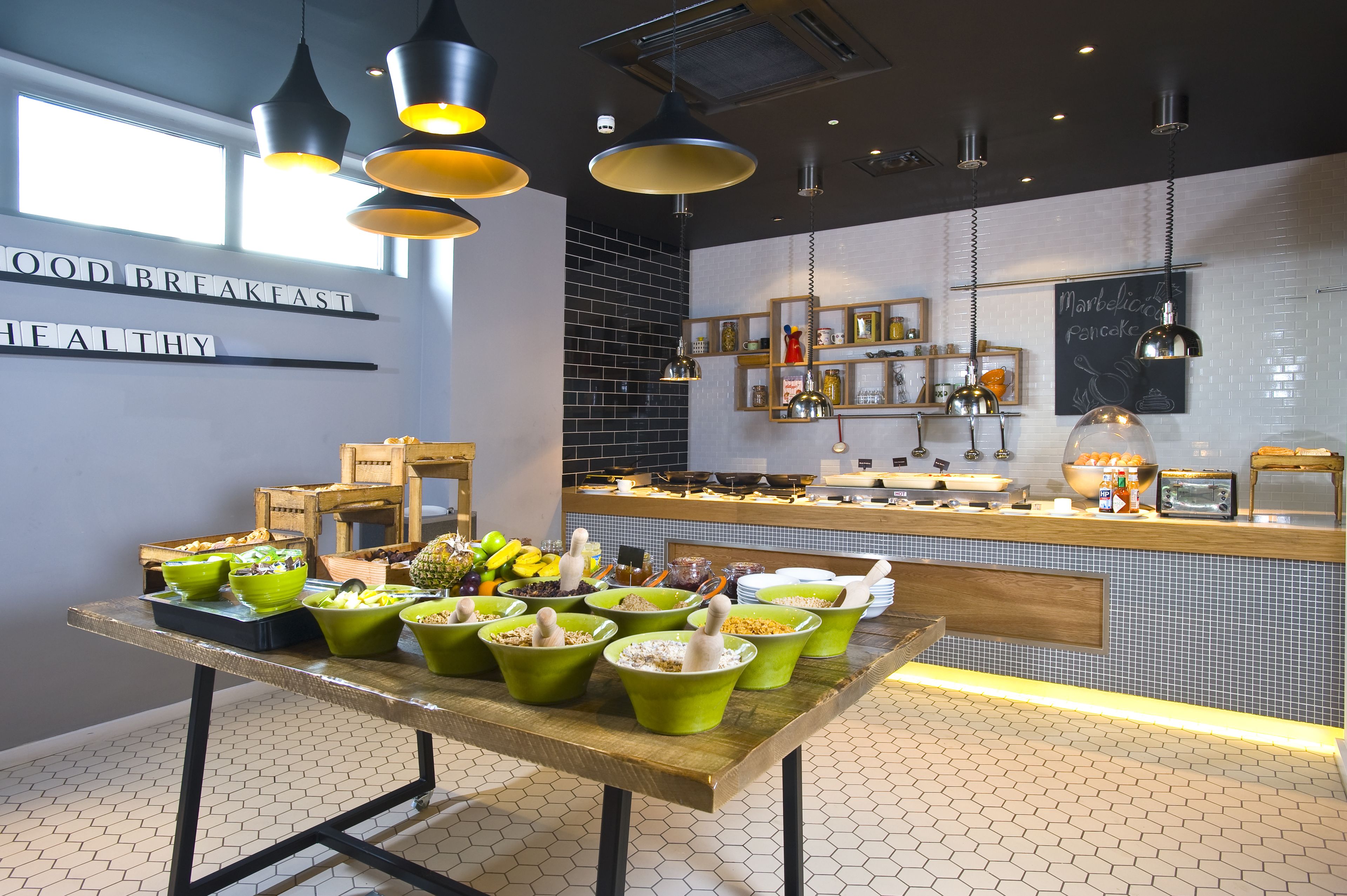 daily full breakfast (gbp 14.95 per person)