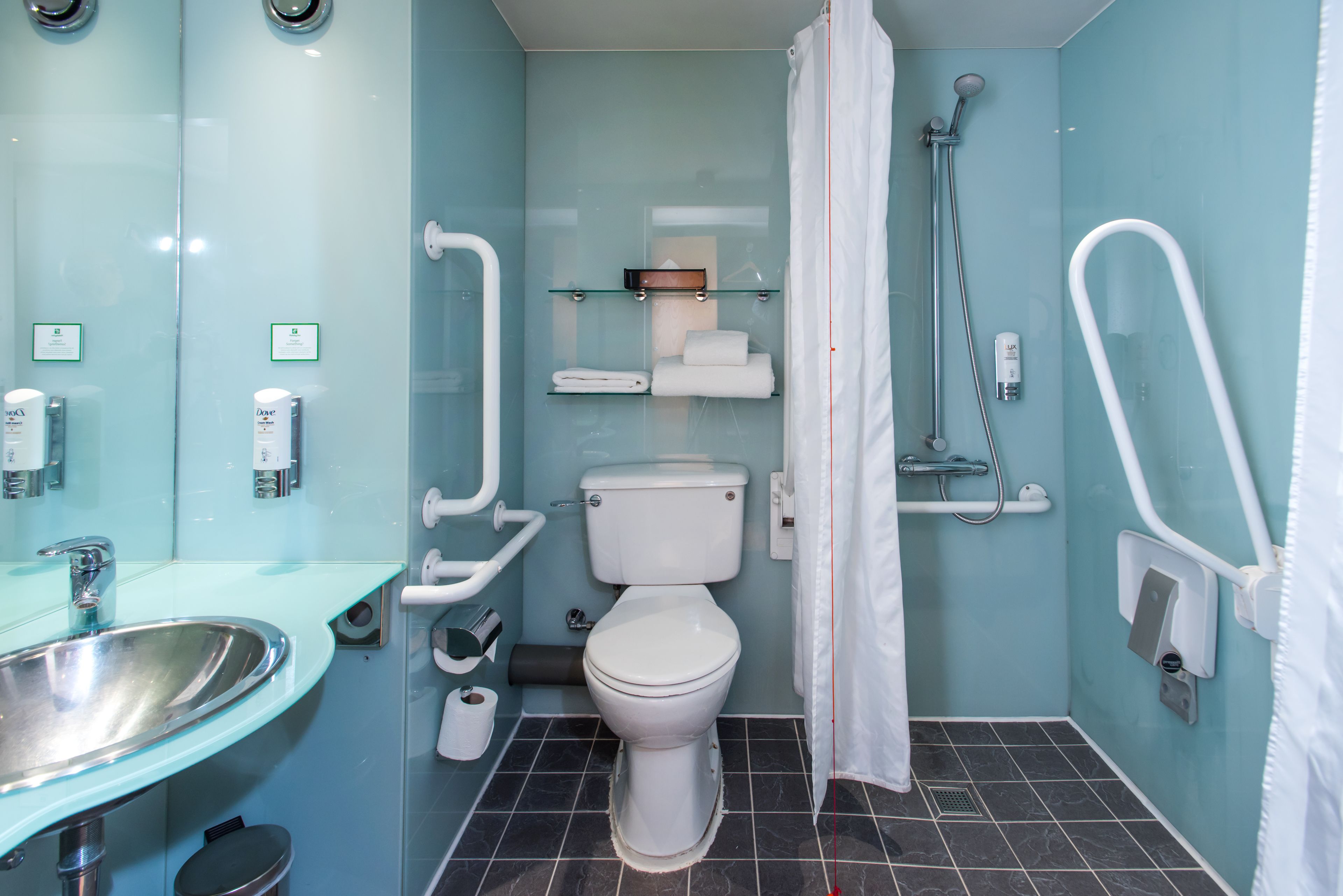 standard room, 2 single beds, accessible | bathroom | shower, eco-friendly toiletries, hair dryer, towels