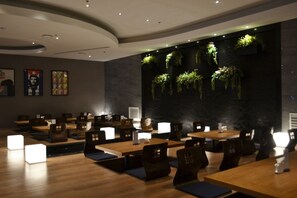 Un sauna, una bañera de hidromasaje, tratamientos corporales