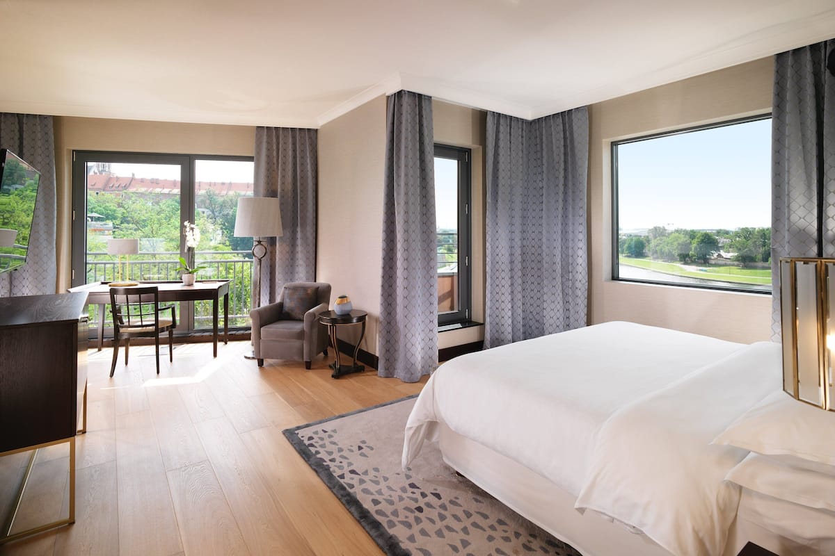 Royal Suite, 1 Double Bed, Non Smoking | 1 bedroom, premium bedding, minibar, in-room safe