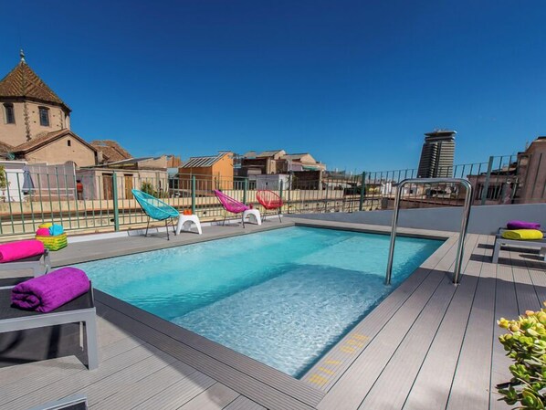 Seasonal outdoor pool