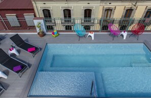 Piscina externa sazonal