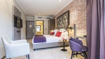 Comfort Room | In-room safe, desk, soundproofing, free WiFi