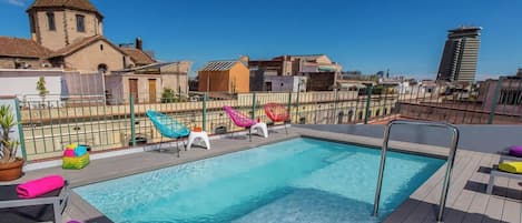 Seasonal outdoor pool