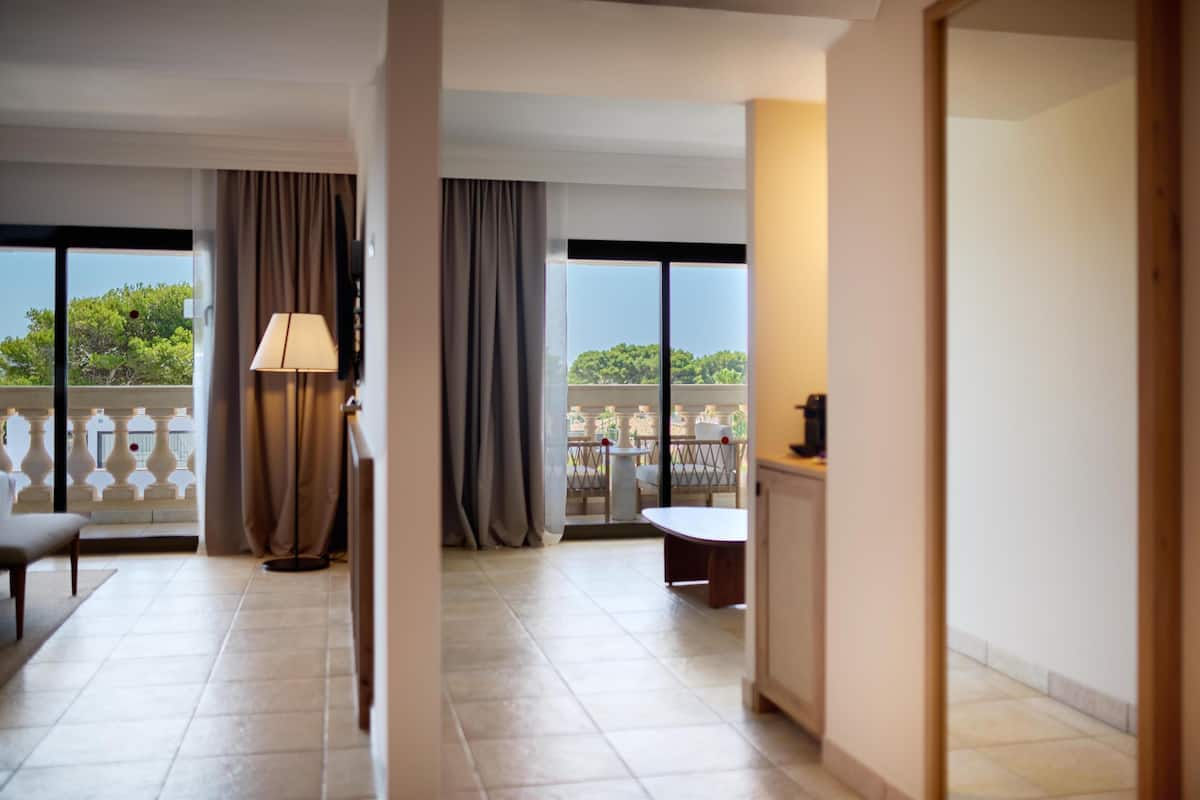 1 chambre, minibar, coffres-forts dans les chambres