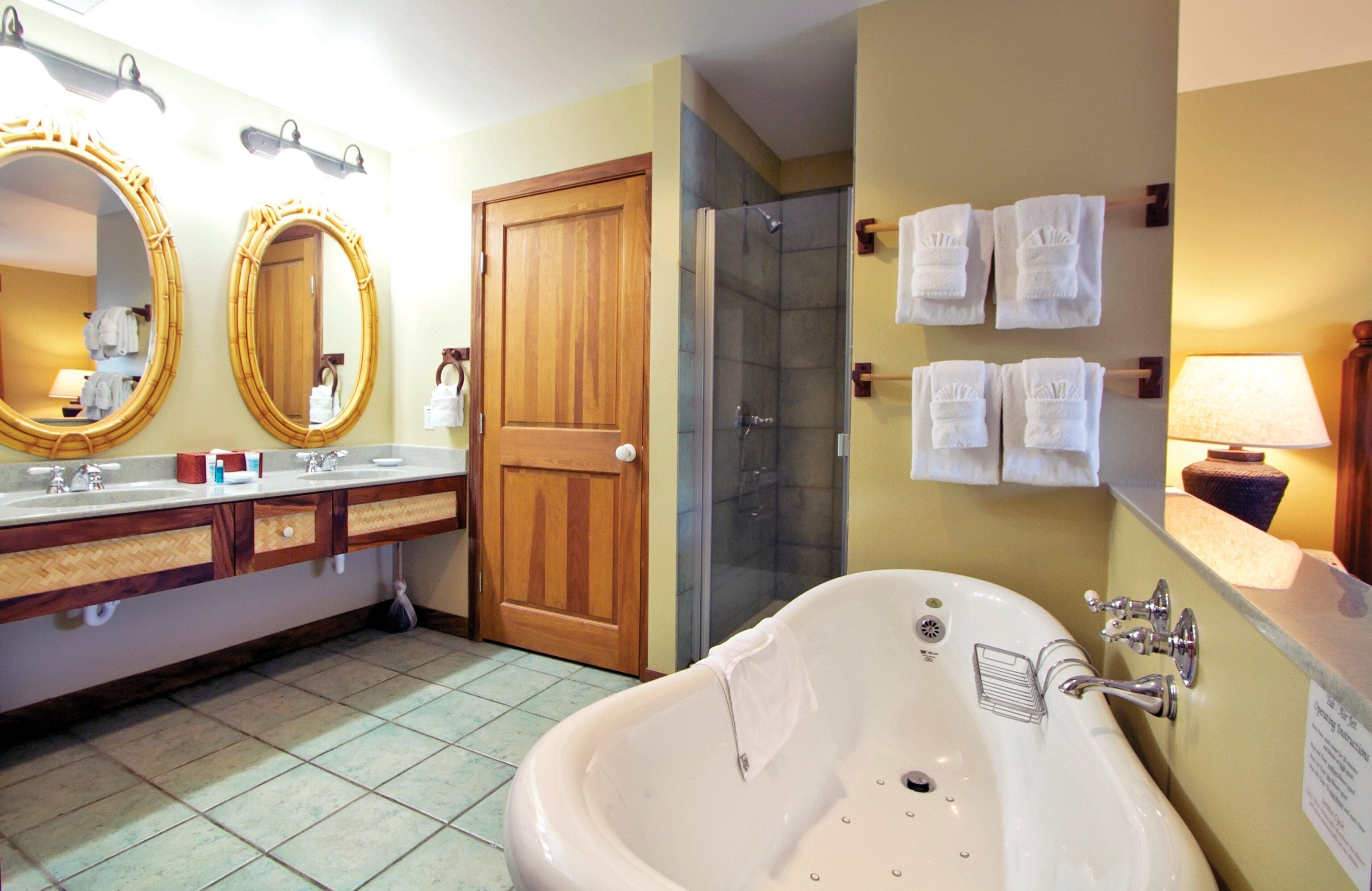 deep-soaking bathtub, towels