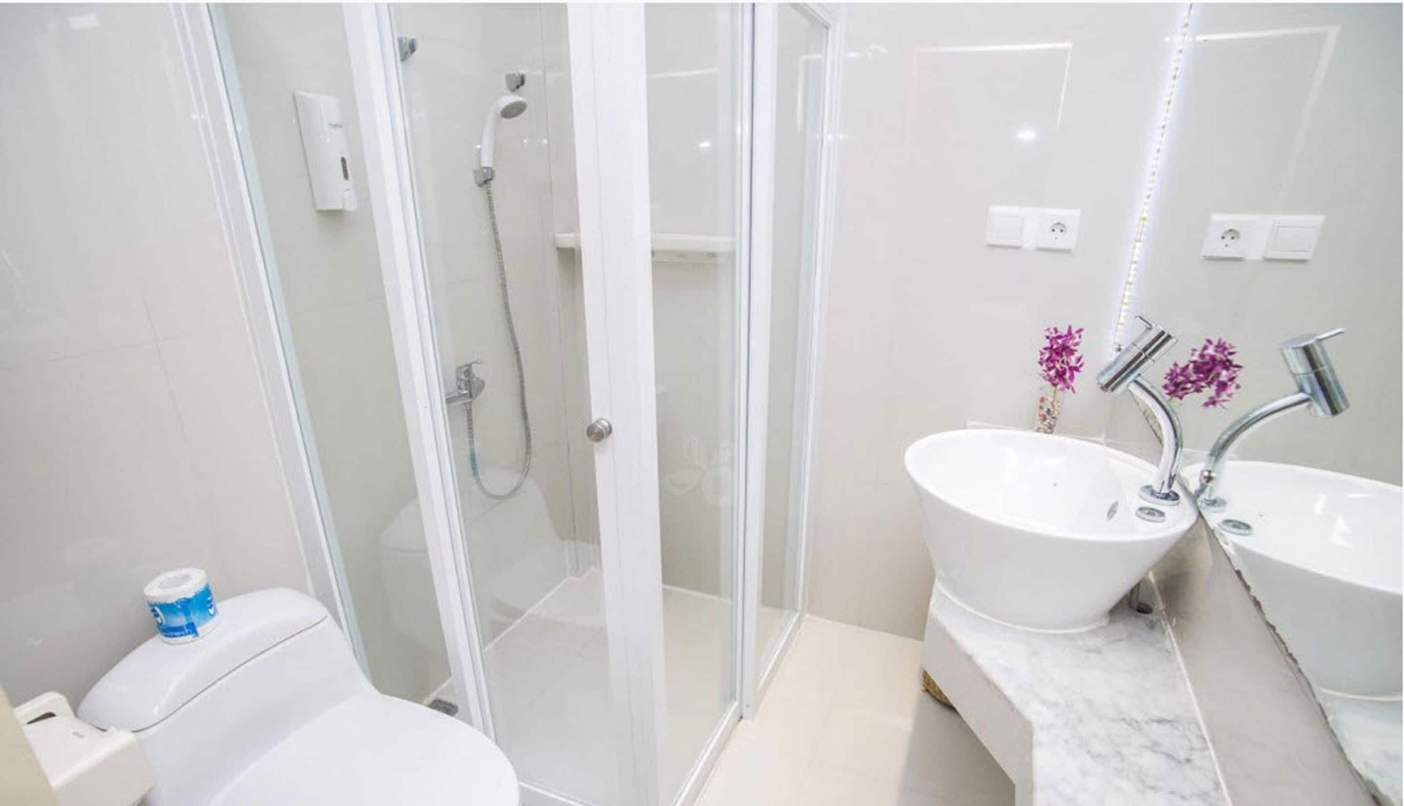 body treatments, aromatherapy, hot stone massages, swedish massages