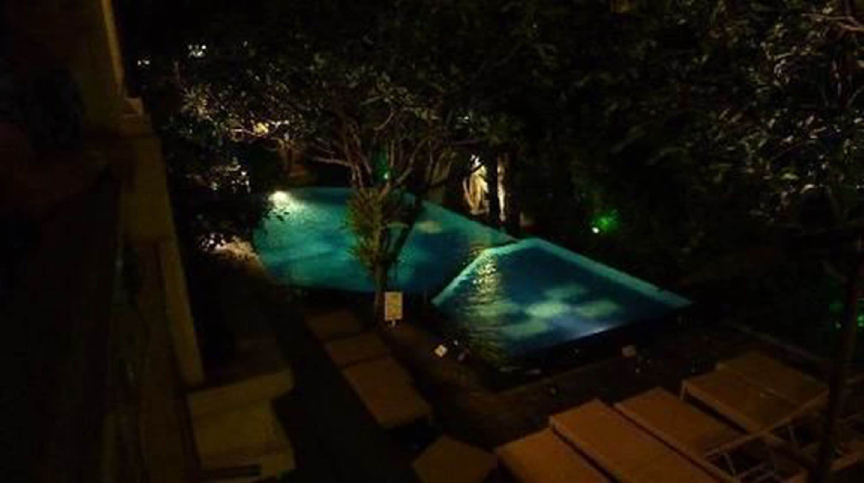 outdoor pool, open 8:00 am to 10:00 pm, pool umbrellas, pool loungers