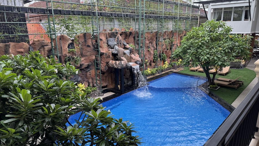 Green Garden Hotel