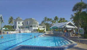 Outdoor pool - Casa Ybel Resort (Sanibel)