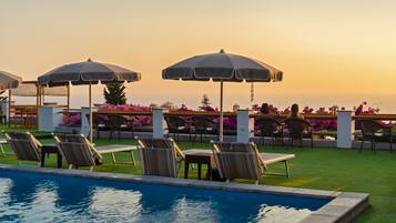 Alberca al aire libre por temporada