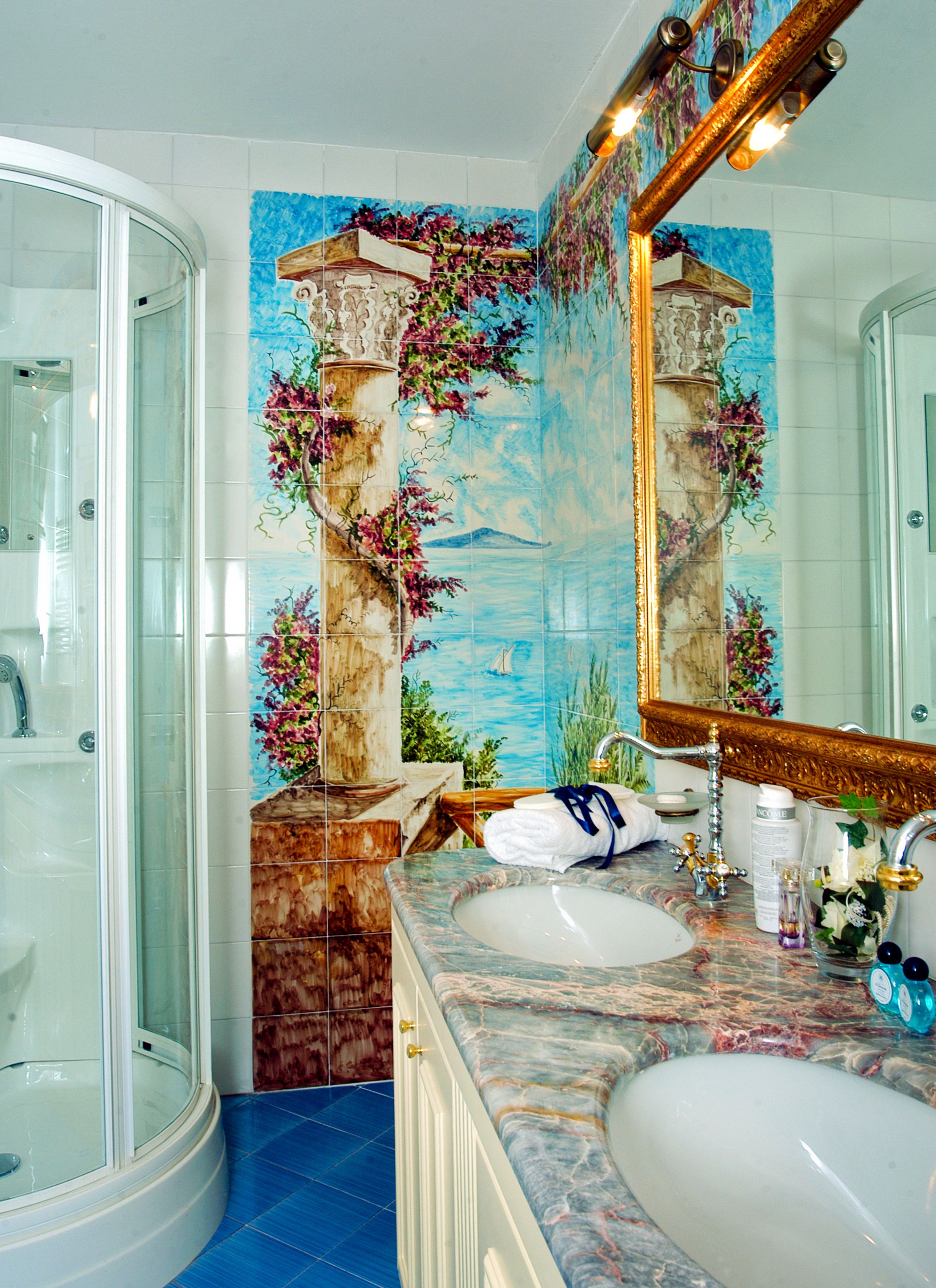 panoramic suite, sea view | bathroom amenities | shower, free toiletries, hair dryer, bidet