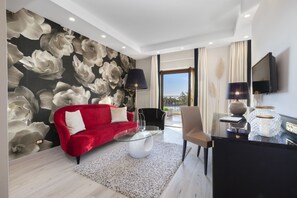 Minibar, Zimmersafe, Schreibtisch, schallisolierte Zimmer