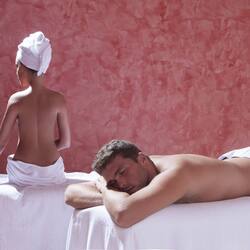 Soins corporels, soins du visage, soins de manucure et de pédicure
