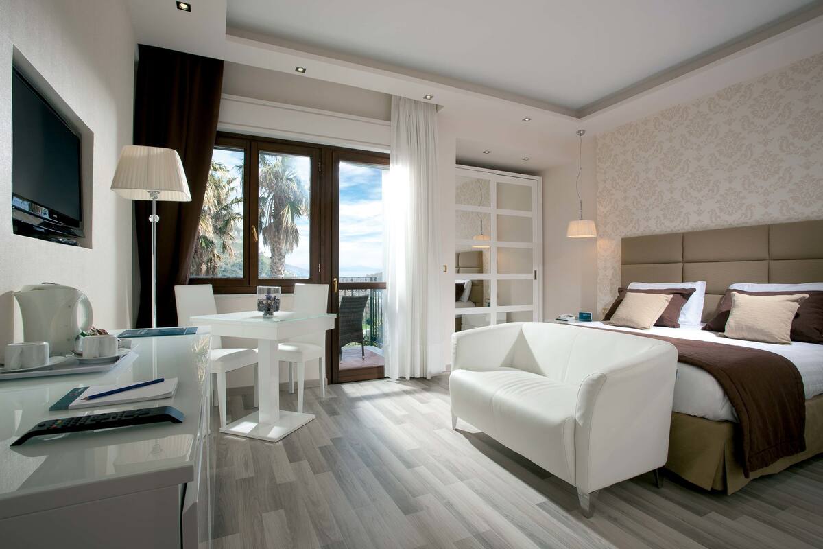 Standard Double Room, Balcony, Garden View (Adults Only) | Minibar, in-room safe, desk, soundproofing