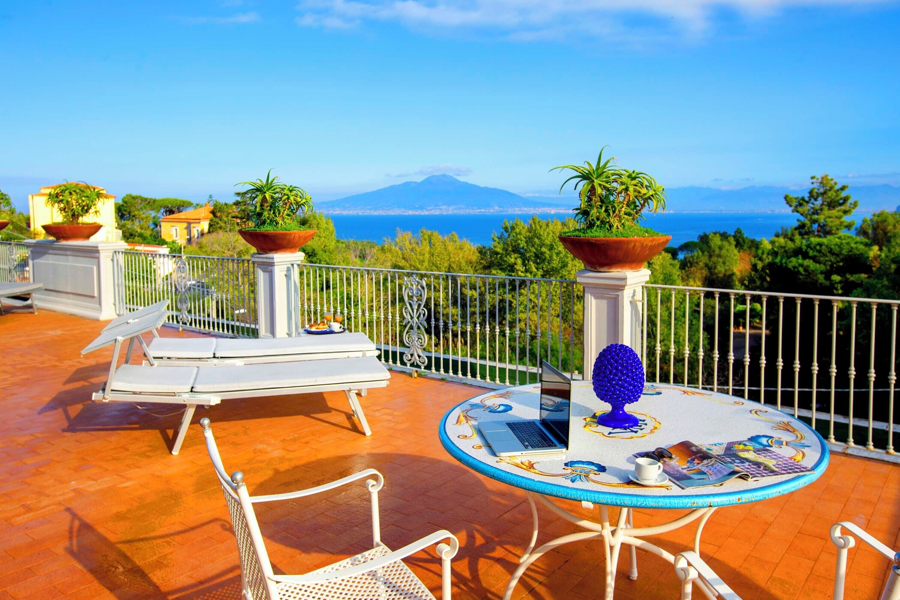 Superior Double Room, Sea View, Annex Building | Terrace/patio