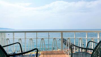 Junior Suite, Hot Tub, Sea View | Beach/ocean view