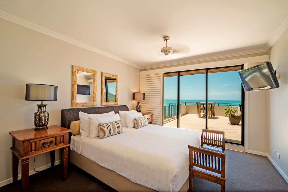 Superior Penthouse, 2 Bedrooms, Ocean View