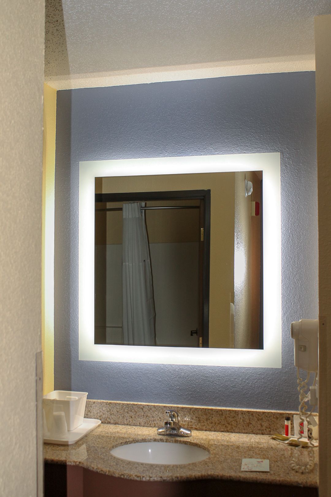 studio suite, 1 king bed, non smoking, jetted tub | bathroom | free toiletries, hair dryer, towels, soap