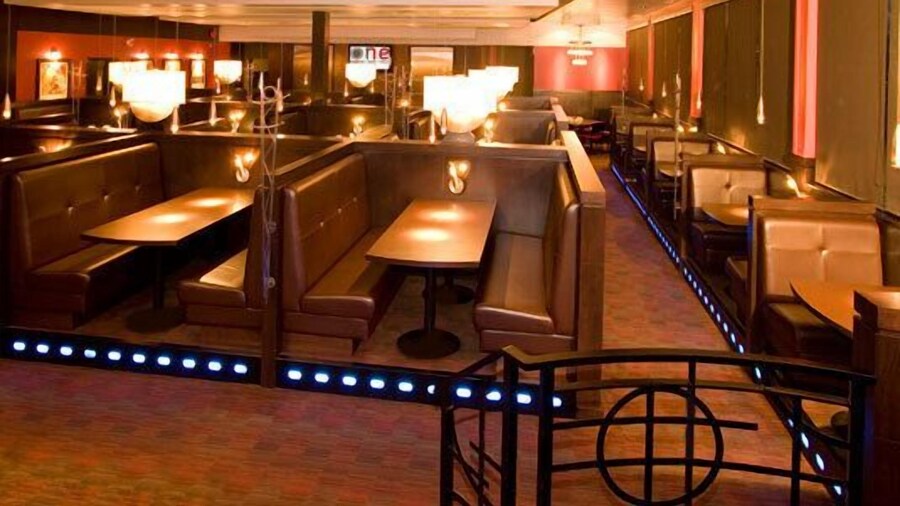 Woodlands Inn & Suites