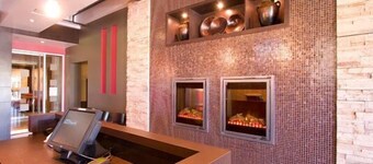 Woodlands Inn & Suites