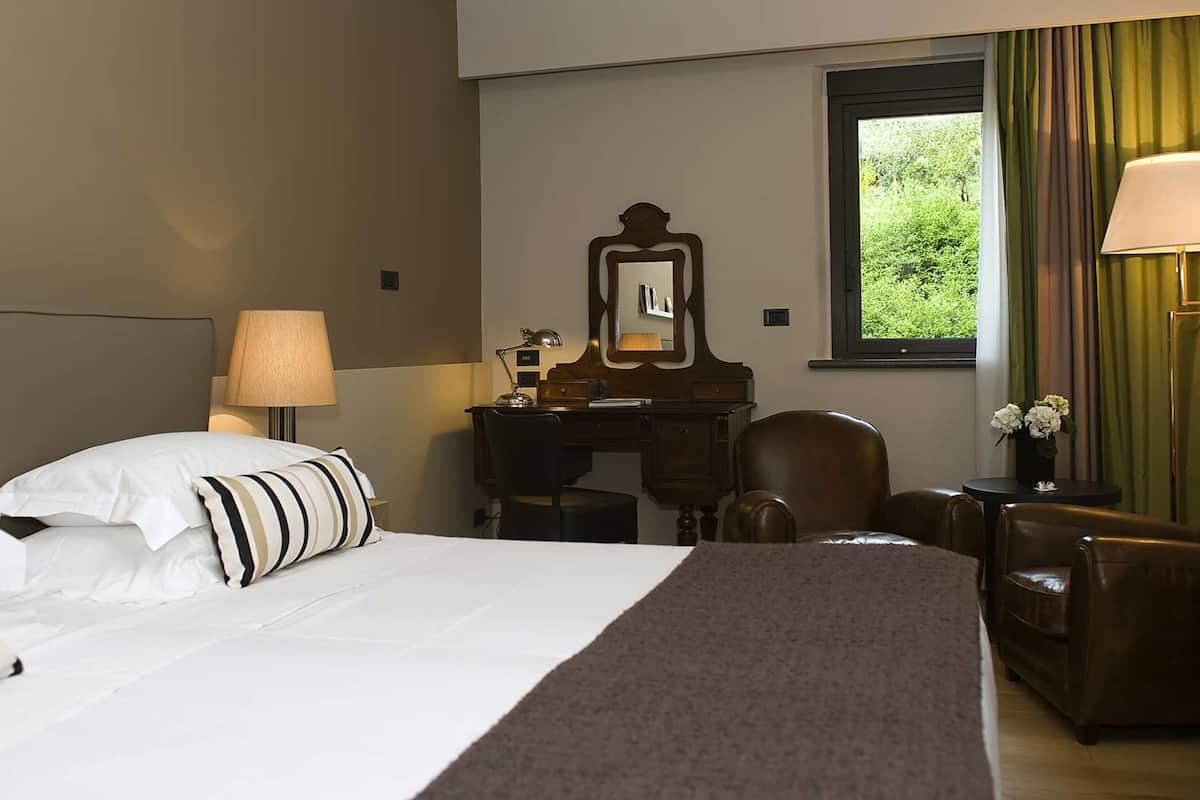 Minibar, in-room safe, desk, blackout curtains