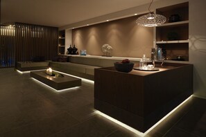 Couples treatment room(s), sauna, hot tub, Turkish bath/hammam