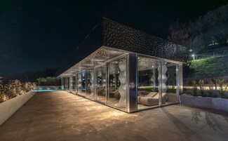 Salas de tratamiento para parejas, un sauna, una bañera de hidromasaje