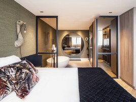 ビジネス スイート | 高級寝具、羽毛の掛け布団、ミニバー、セーフティボックス (室内)