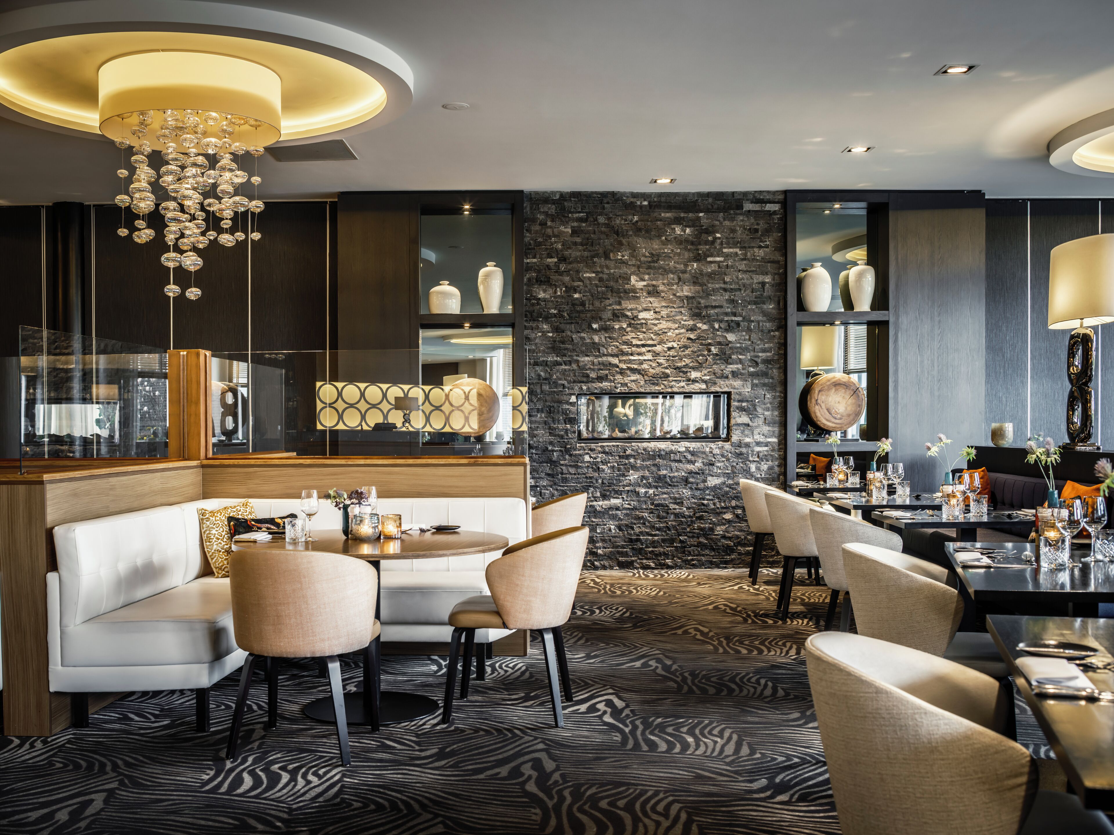 2 restaurants, lunch, dinner, brunch served; french cuisine