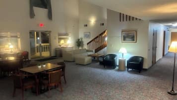 Lobby lounge