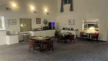 Petit déjeuner continental compris