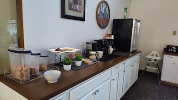 Free continental breakfast