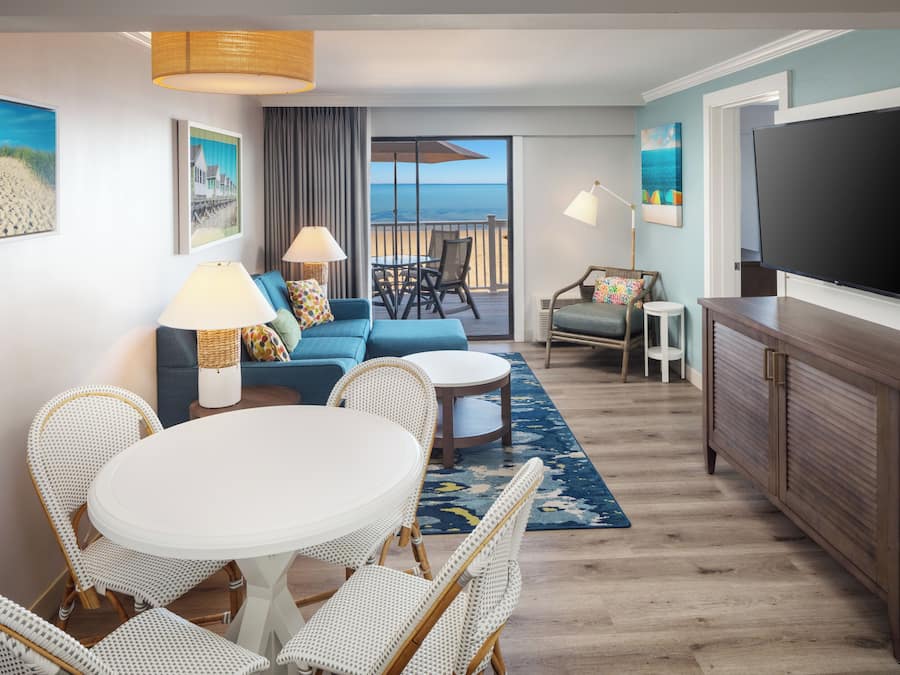 Lighthouse Waterfront Suite | Mørklægningsgardiner, strygejern/strygebræt, gratis Wi-Fi, sengetøj