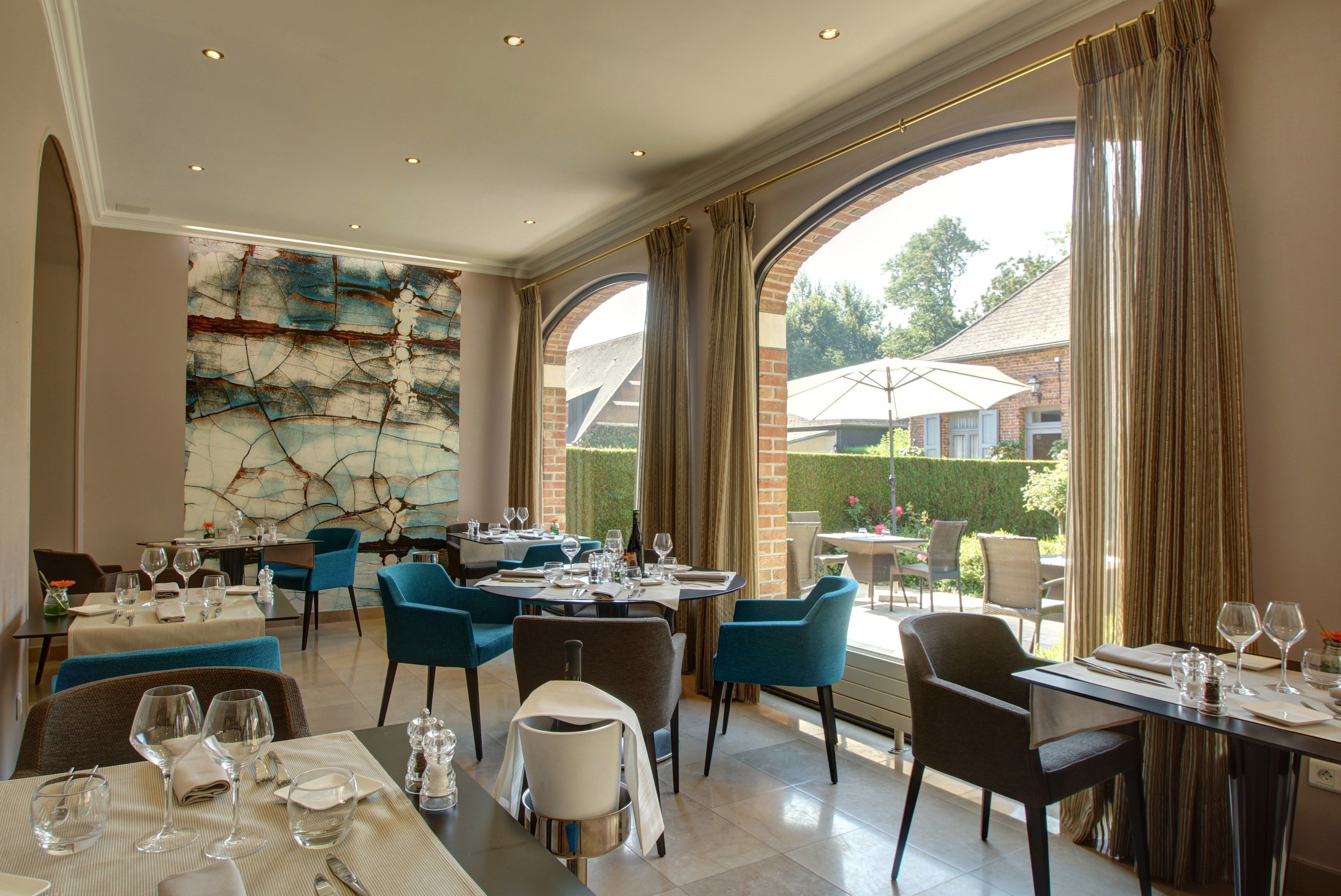 lunch and dinner served, french cuisine