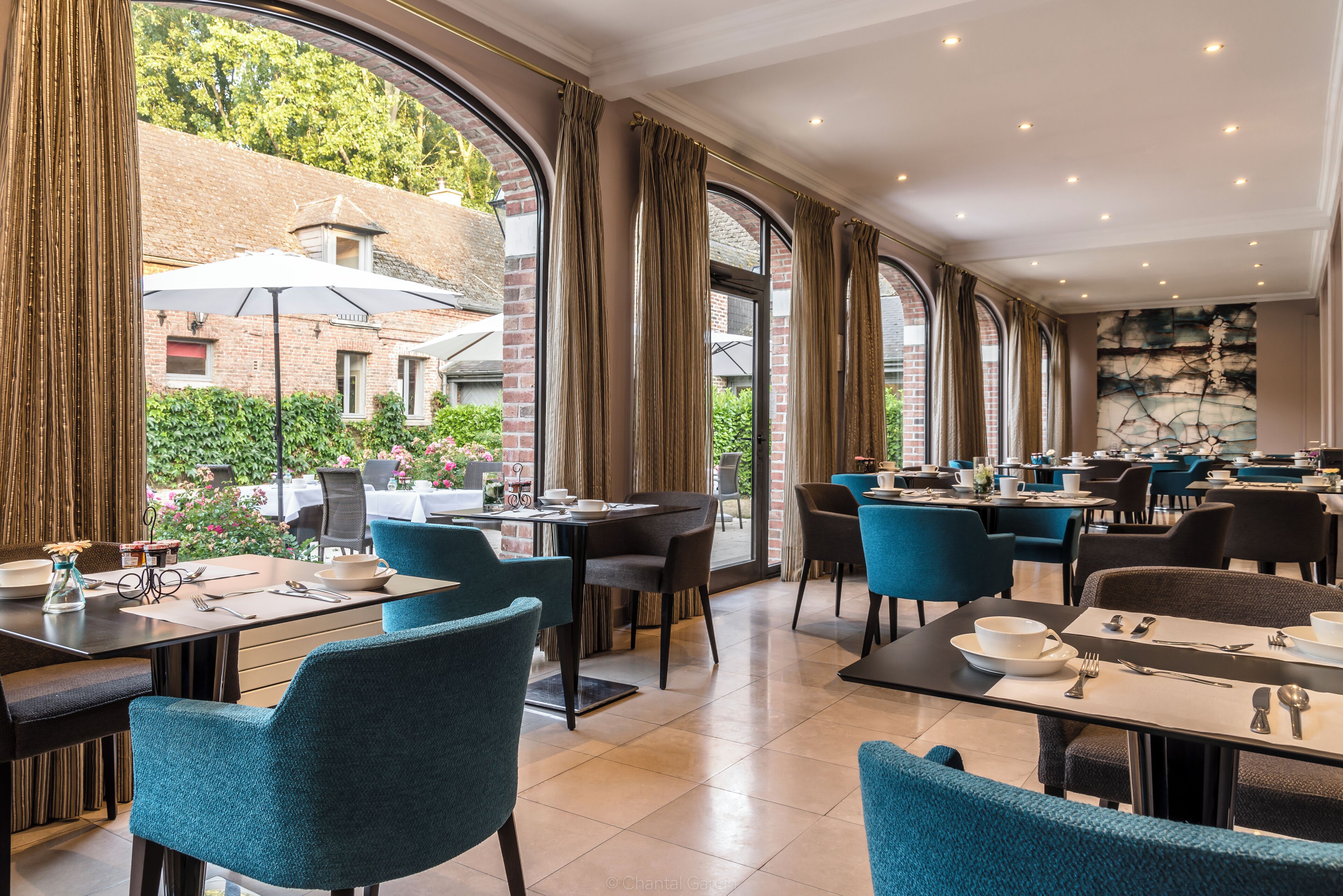 lunch and dinner served, french cuisine