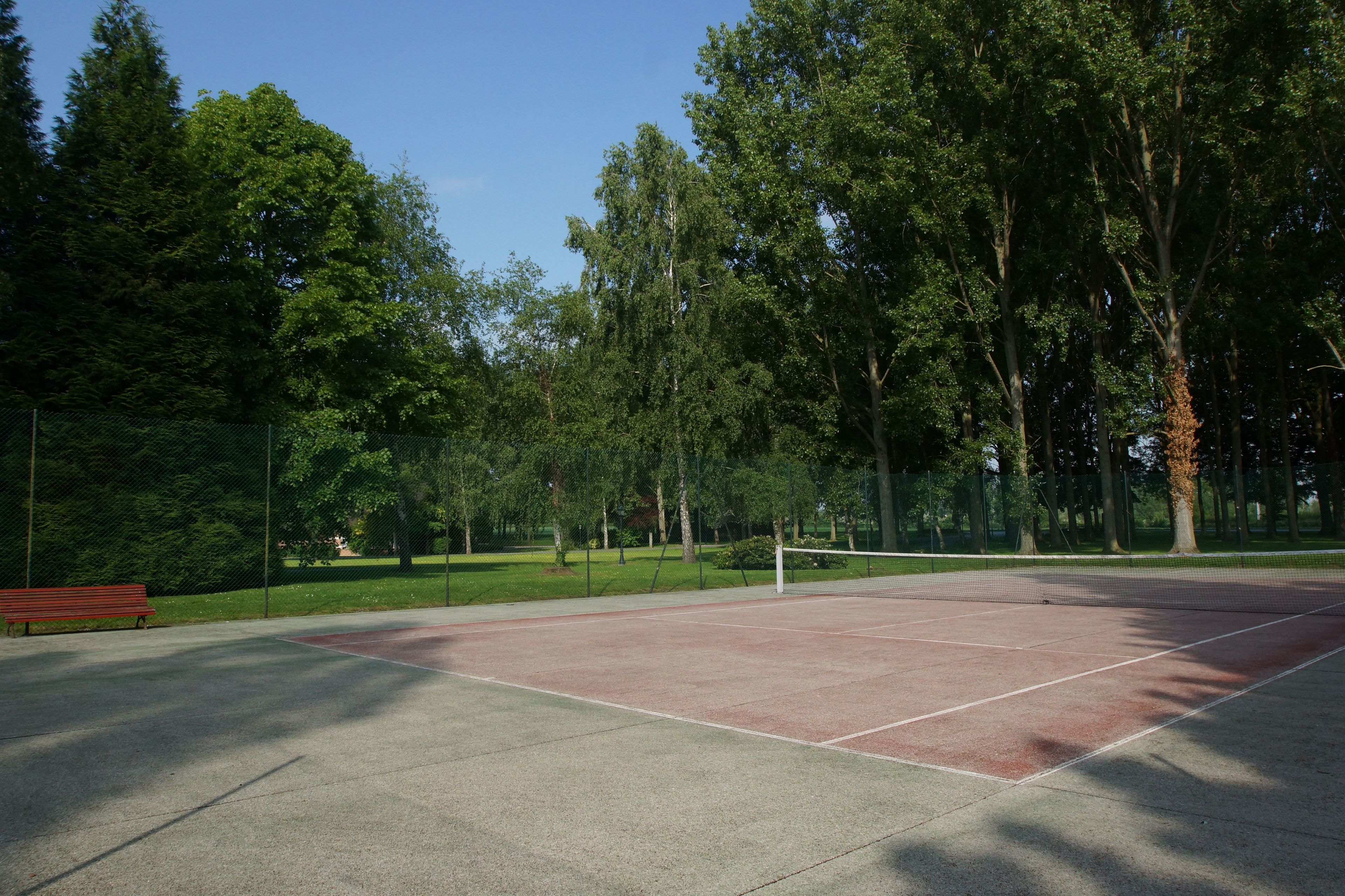 tennis court