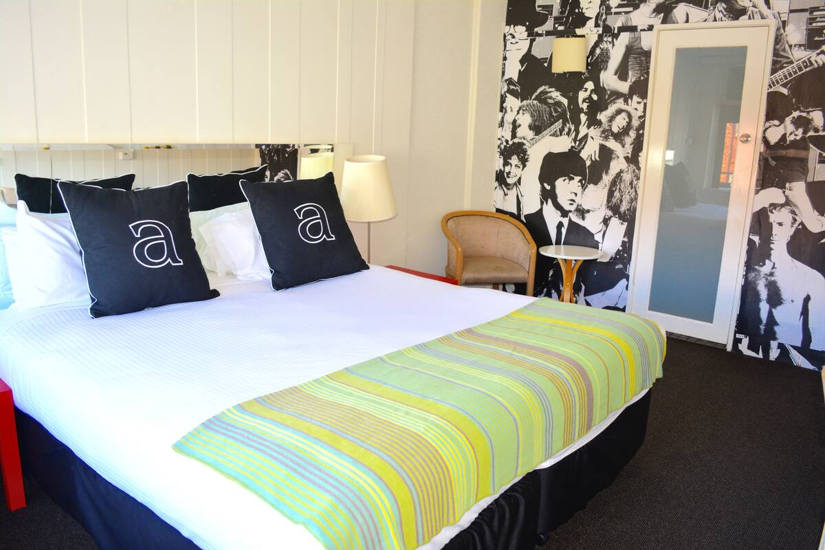Standard Double Room | Desk, iron/ironing board, cribs (free), rollaway beds (surcharge)